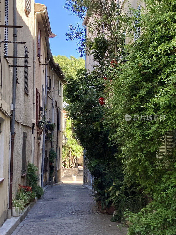 法国- Côte d 'Azur - Antibes -老城区的小街